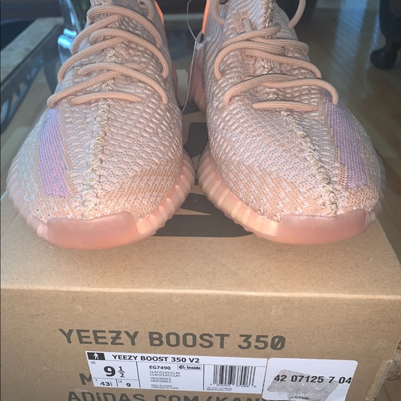 SOLD Clay yeezy boost 350s - Picture 3 of 4